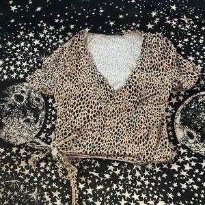 brandy melville cheetah print crop top